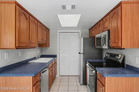 5 Fairway Drive #5, Cocoa Beach FL - photo 7 of 20