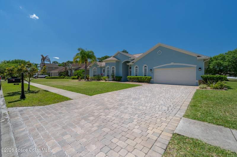 4 bedroom Single Family Residence at 230 Ridgemont Circle, Magnolia Park at Bayside Lakes, Palm Bay — photo 3