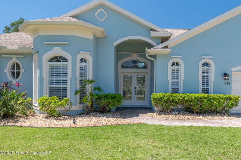 4 bedroom Single Family Residence at 230 Ridgemont Circle, Magnolia Park at Bayside Lakes, Palm Bay — photo 2