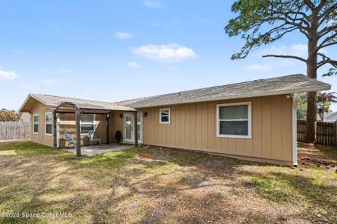 1070 Lee Avenue, Palm Bay FL - photo 23 of 26