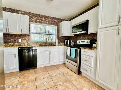 133 NE 1st Street, Satellite Beach FL - photo 8 of 27