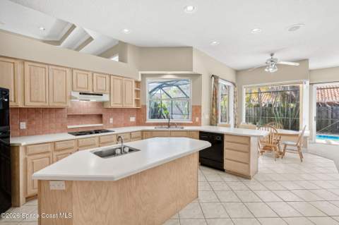 625 Newport Drive, Indialantic FL - photo 13 of 55