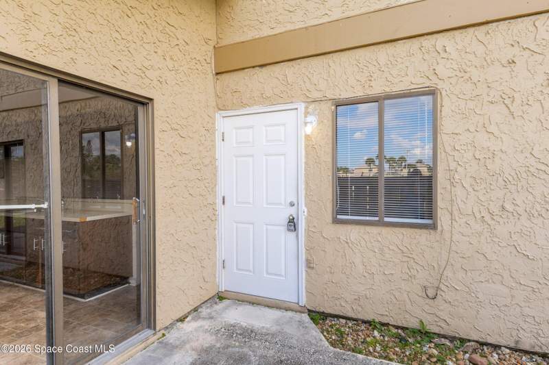 3 bedroom Townhouse at 1000 NE Abada Court #107, Port Malabar Country Club Unit 7 Pt of Second Repl, Palm Bay — photo 5