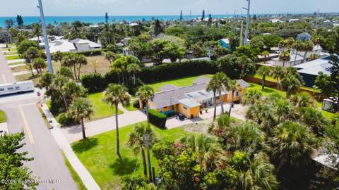 702 Oak Street, Melbourne Beach FL - photo 8 of 45