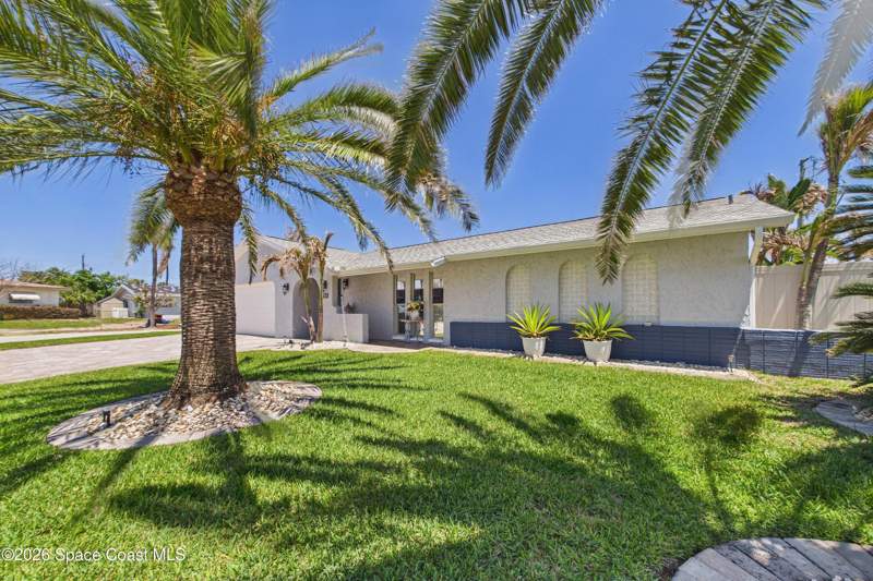 5 bedroom Single Family Residence at 515 Royal Palm Boulevard, Cresthaven Satellite Beach Unit 1, Satellite Beach — photo 5