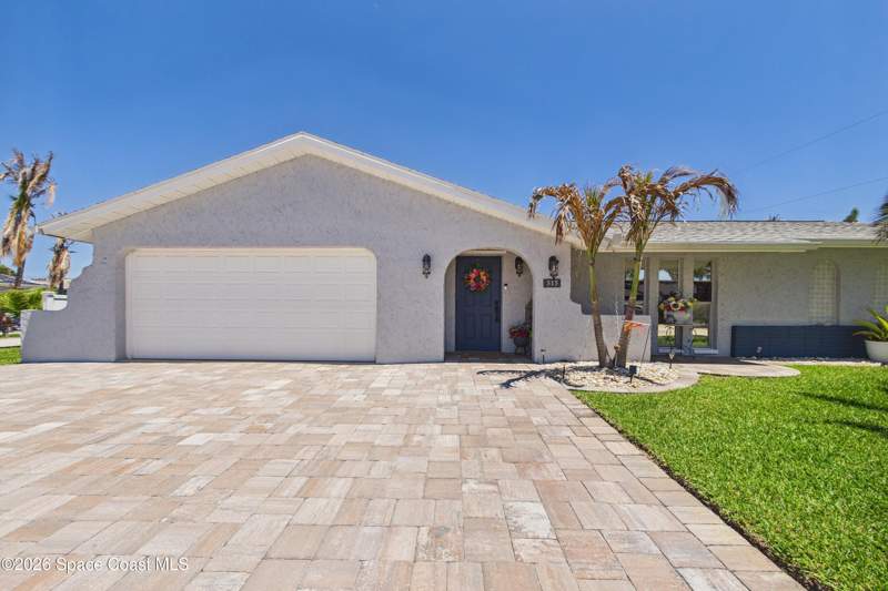 5 bedroom Single Family Residence at 515 Royal Palm Boulevard, Cresthaven Satellite Beach Unit 1, Satellite Beach — photo 3