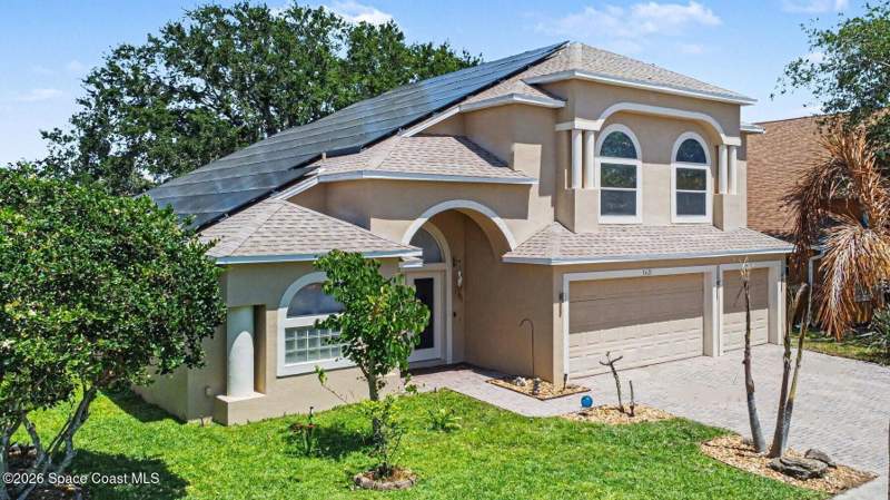 5 bedroom Single Family Residence at 3621 Tipperary Drive, Sunset Lakes Pud Phase X, Merritt Island — photo 2