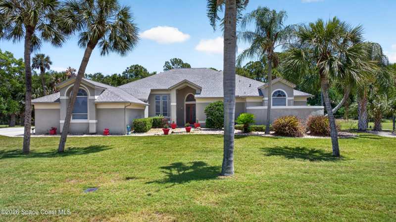 4 bedroom Single Family Residence at 900 Bluegrass Lane, Rockledge Acre Estates, Rockledge — photo 1