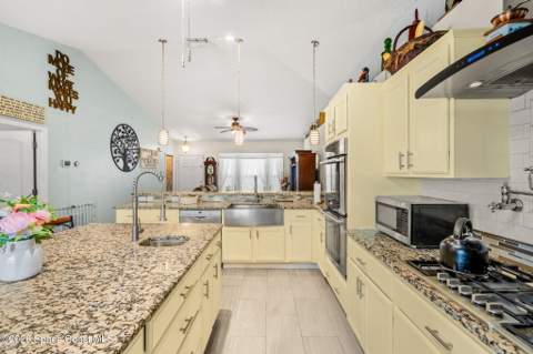 249 Mcclain Drive, Melbourne FL - photo 8 of 28