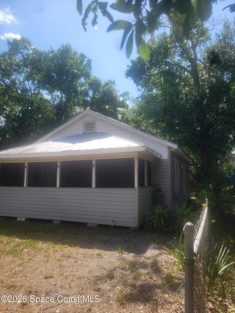 2 bedroom Single Family Residence at 535 S Kentucky Avenue, Virginia Park, Cocoa — photo 2