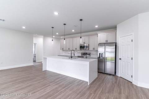 983 Pace Drive, Palm Bay FL - photo 12 of 48