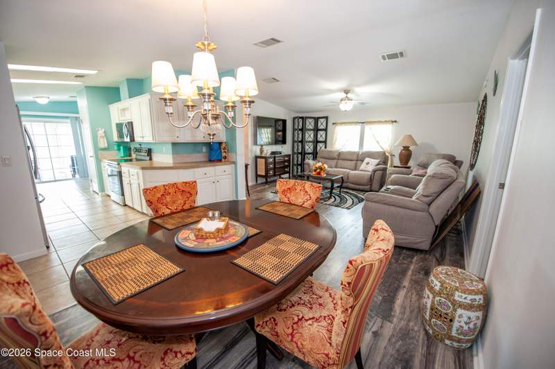 2 bedroom Manufactured Home at 645 Outer Drive #124, Northwest Lakes Condo Ph Vi, Cocoa — photo 3
