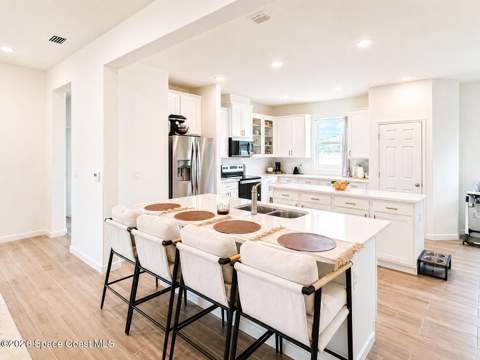 6860 Cameo Drive, Grant-Valkaria FL - photo 7 of 30