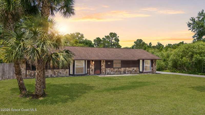 4 bedroom Single Family Residence at 1750 Dee Drive, Merritt Island, Merritt Island — photo 1