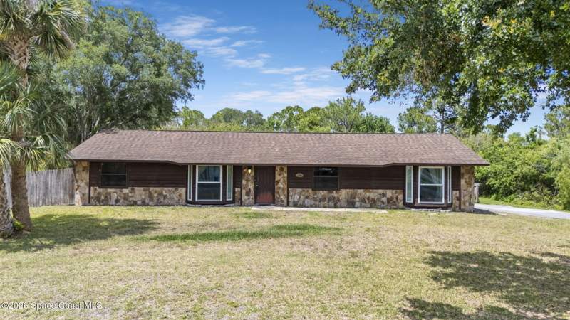 4 bedroom Single Family Residence at 1750 Dee Drive, Merritt Island, Merritt Island — photo 4