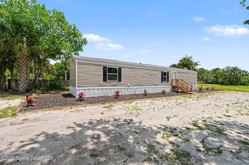 3 bedroom Manufactured Home at 2075 Parrish Road, Titusville, Titusville — photo 4