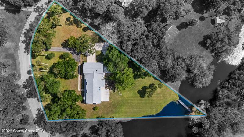 5 bedroom Single Family Residence at 945 Bluegrass Lane, Rockledge Acre Estates, Rockledge — photo 3