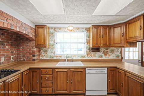 945 Bluegrass Lane, Rockledge FL - photo 13 of 46
