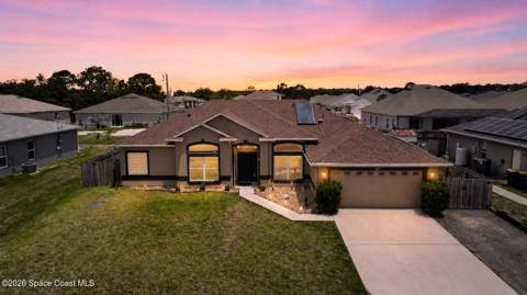 567 Mimosa Street, Palm Bay FL - photo 7 of 63