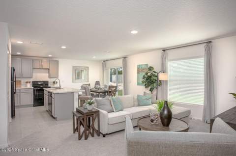 206 Prairie Street, Palm Bay FL - photo 8 of 39