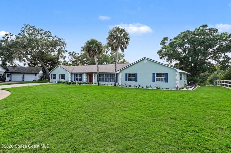 5 bedroom Single Family Residence at 3130 Saunders Place, Royal Oak Golf and Country Club Sec 3, Titusville — photo 4