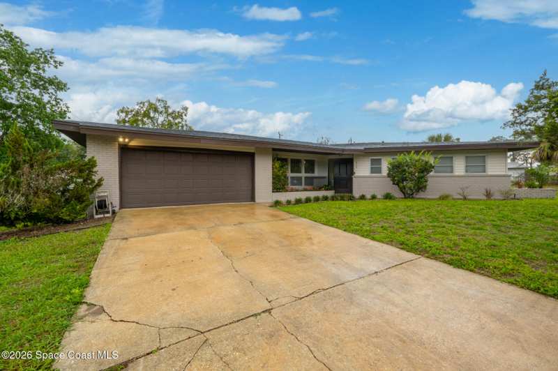 3 bedroom Single Family Residence at 815 Glade Road, Whispering Lakes 3rd Sec Part 3, Titusville — photo 1