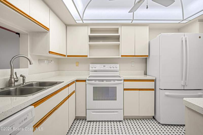 2 bedroom Condominium at 725 Port Malabar Boulevard #301, Fairways of Brev. Condo Plan No 1, Palm Bay — photo 3
