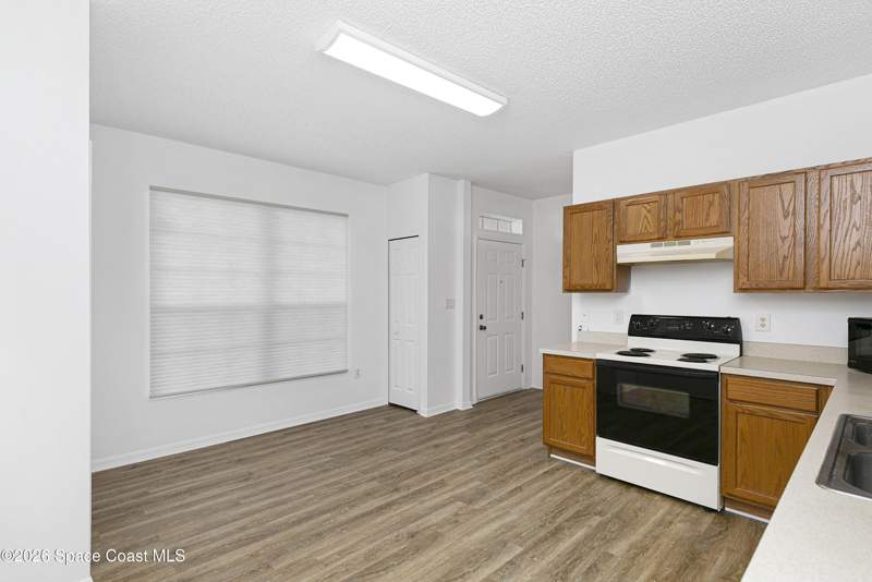 3 bedroom Single Family Residence at 855 Sandhurst Court, Sandhurst, Titusville — photo 3