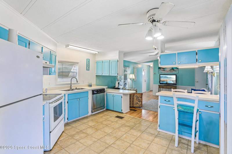 2 bedroom Mobile Home at 513 S Egret Circle, Barefoot Bay Unit 2 Part 13, Barefoot Bay — photo 5