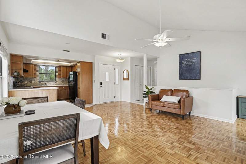 3 bedroom Townhouse at 3431 Cove Court, Quail Cove, Melbourne — photo 5