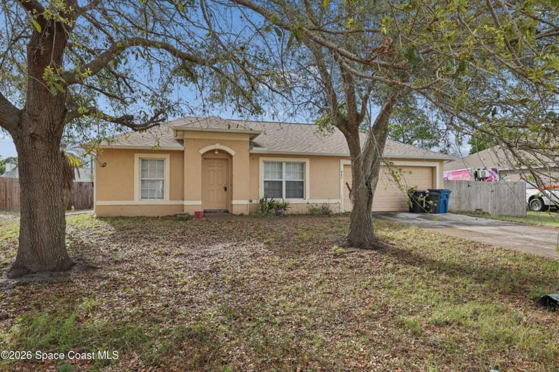 3 bedroom Single Family Residence at 482 Borraclough Avenue, Port Malabar Unit 13, Palm Bay — photo 2