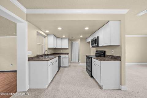 210 Park Avenue, Satellite Beach FL - photo 12 of 40