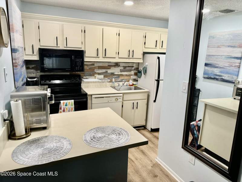1 bedroom Condominium at 225 S Tropical Trail #719, Sunset Bay A Condominium, Merritt Island — photo 5