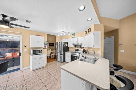 413 Lisa Road, Palm Bay FL - photo 13 of 43