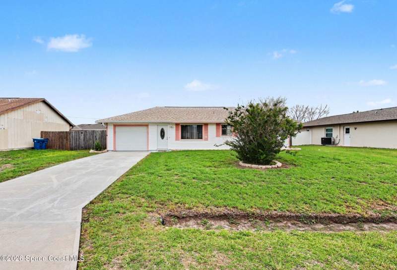 2 bedroom Single Family Residence at 571 Firestone Street, Port Malabar Unit 7, Palm Bay — photo 2