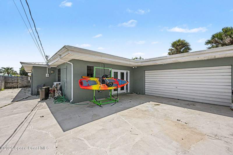 4 bedroom Single Family Residence at 480 Temple Street, Satellite Beach Estates Subd, Satellite Beach — photo 4