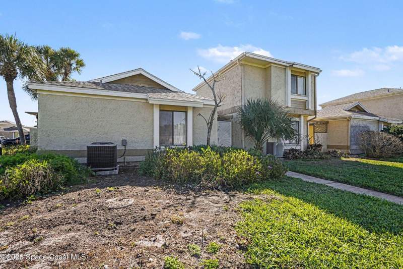 2 bedroom Condominium at 1021 Abada Court #107, Oakwood Village, Palm Bay — photo 2