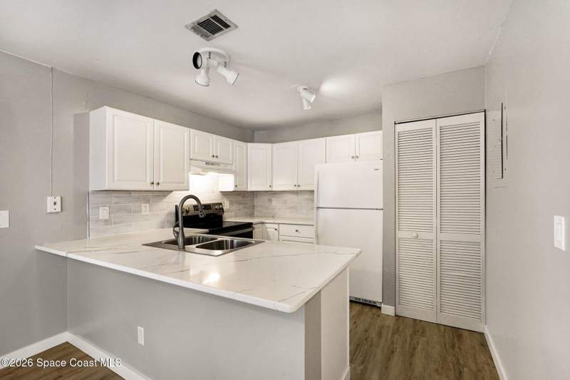 2 bedroom Condominium at 1021 Abada Court #107, Oakwood Village, Palm Bay — photo 3