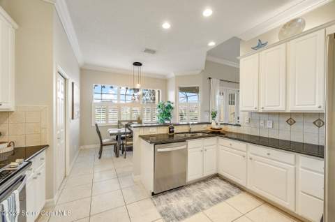 274 Clyde Street, Melbourne Beach FL - photo 18 of 75