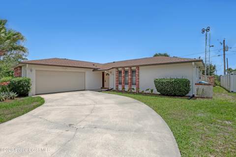 431 Ellington Avenue, Palm Bay FL - photo 7 of 48