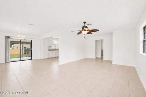 901 Grandeur Street, Palm Bay FL - photo 9 of 24
