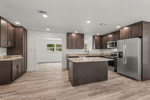 428 Calamondin Avenue, Palm Bay FL - photo 9 of 28