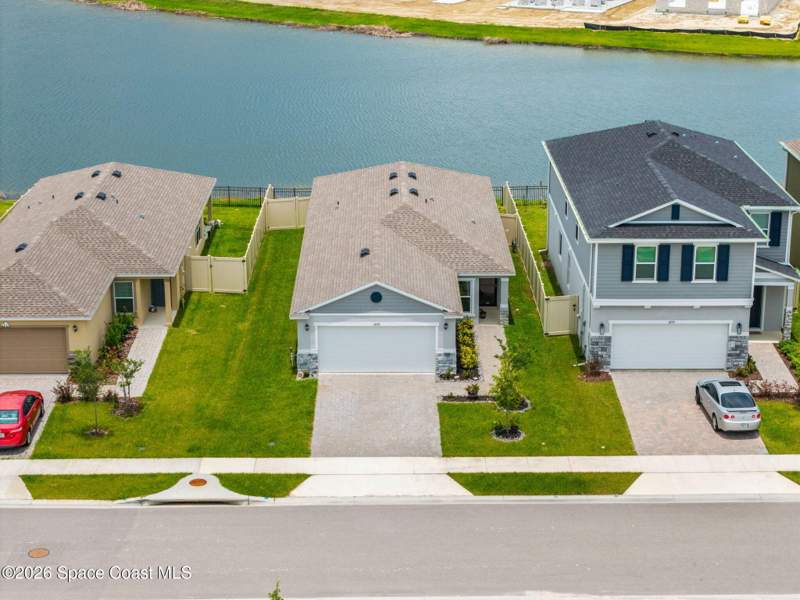 4 bedroom Single Family Residence at 3709 Grappler Circle, Gardens At Waterstone Phase 2, Palm Bay — photo 3