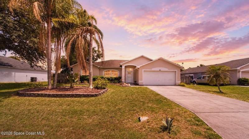 3 bedroom Single Family Residence at 1510 Gardenton Street, Port Malabar Unit 44, Palm Bay — photo 2