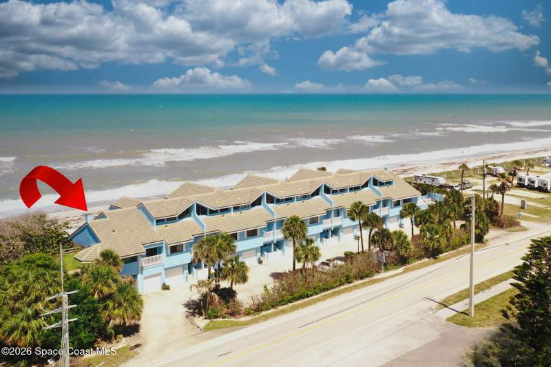 2 bedroom Townhouse at 2581 S Highway A1a #101, Tradewinds Terrace, Melbourne Beach — photo 2