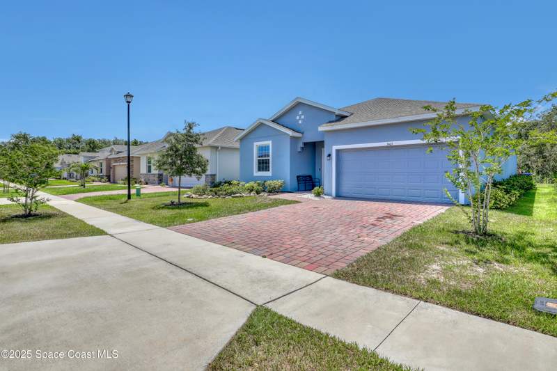 3 bedroom Single Family Residence at 3403 Bengal Drive, Fox Lake Hammock, Titusville — photo 2