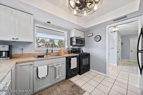 637 E Lincoln Avenue, Melbourne FL - photo 11 of 41