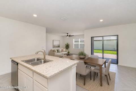 6714 Topaz Drive, Grant-Valkaria FL - photo 13 of 41