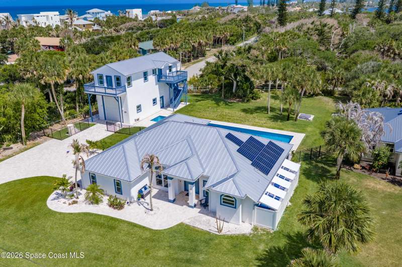 5 bedroom Single Family Residence at 125 Bayshore Drive, Sampson Grove Subdivision, Melbourne Beach — photo 3