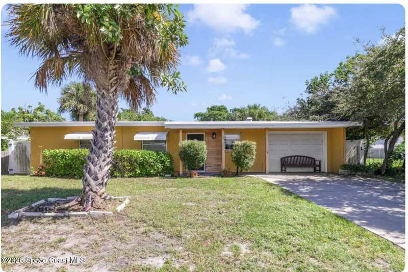 3 bedroom Single Family Residence at 1437 S Orlando Avenue, Cocoa Beach 3rd Addn To, Cocoa Beach — photo 1